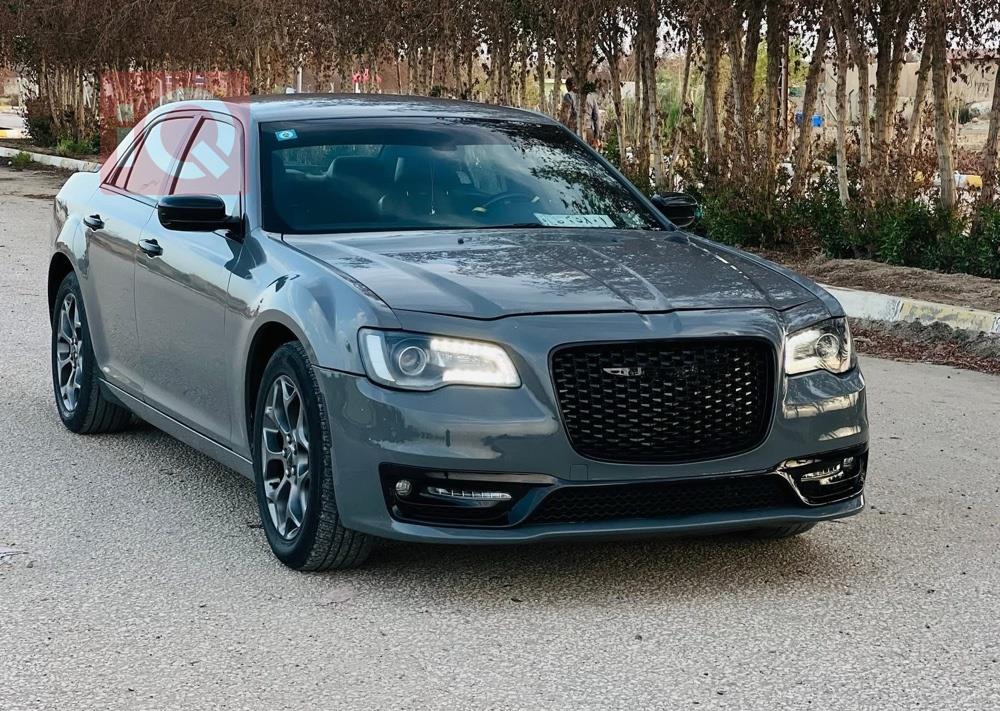 کرایسلەر 300